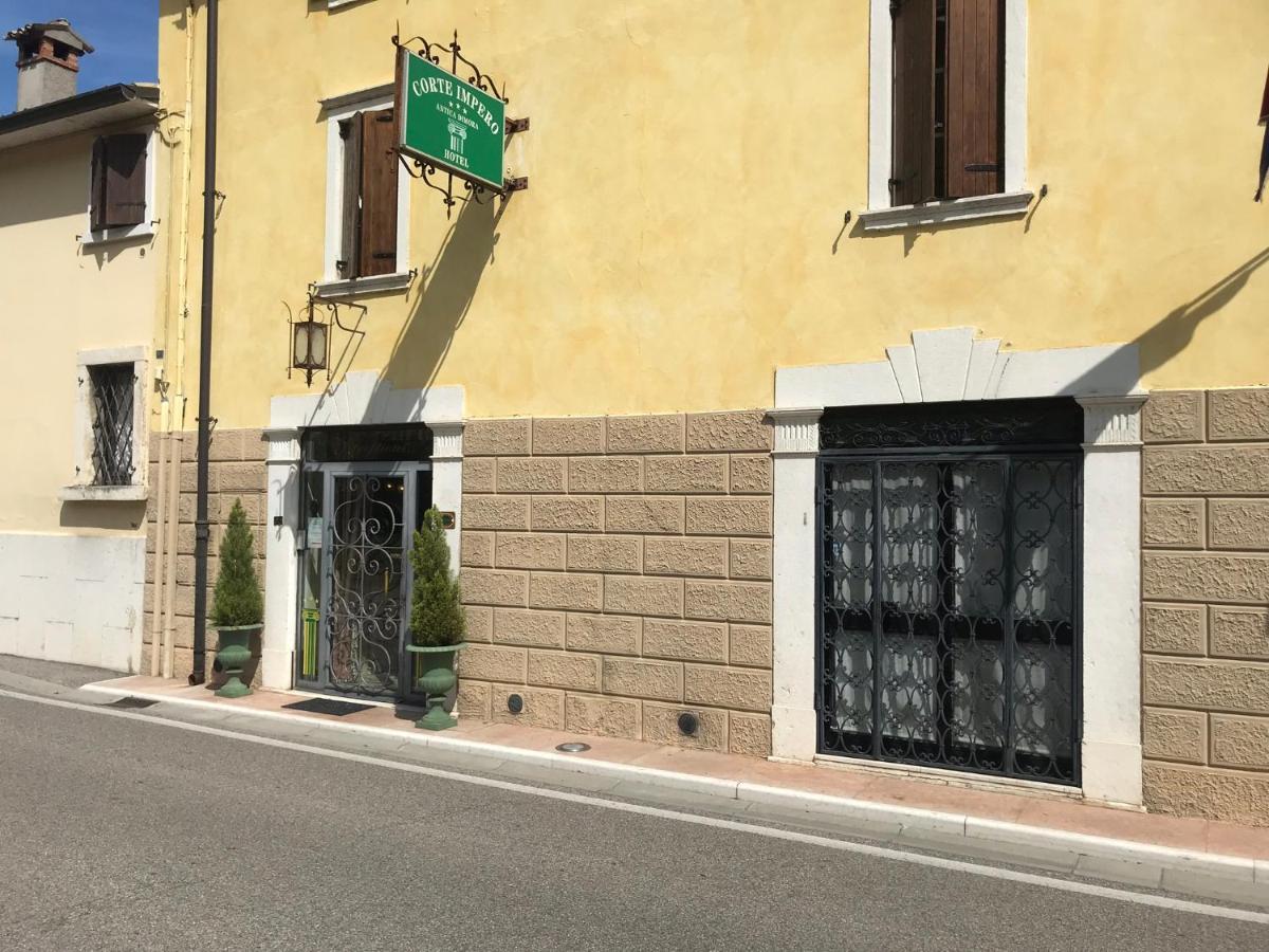 Antica Dimora Corte Impero Affi Exteriör bild